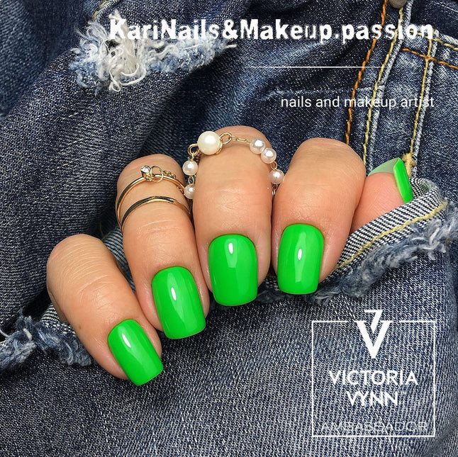 Victoria Vynn Salon Gel Polish | #058 Totally Green