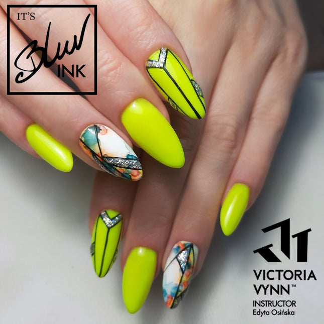 Victoria Vynn Salon Gel Polish | #057 Neon Yellow