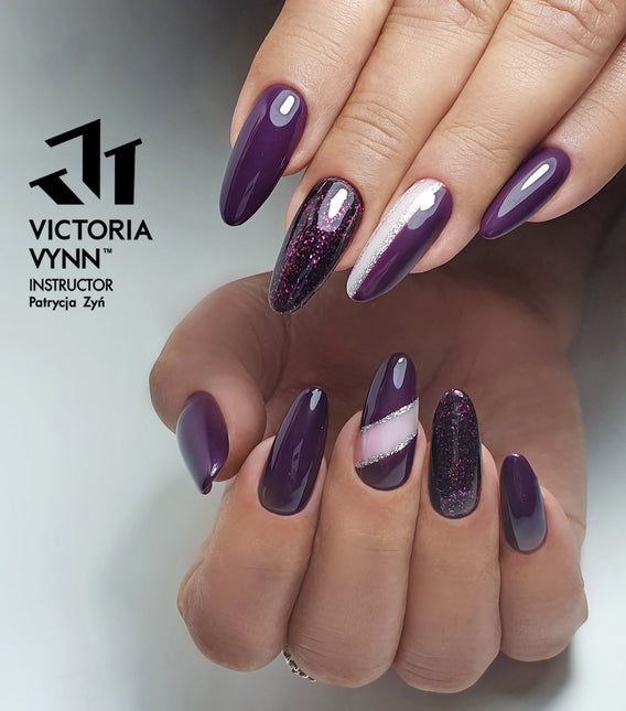 Victoria Vynn Salon Gellak | #212 Dark Crimson